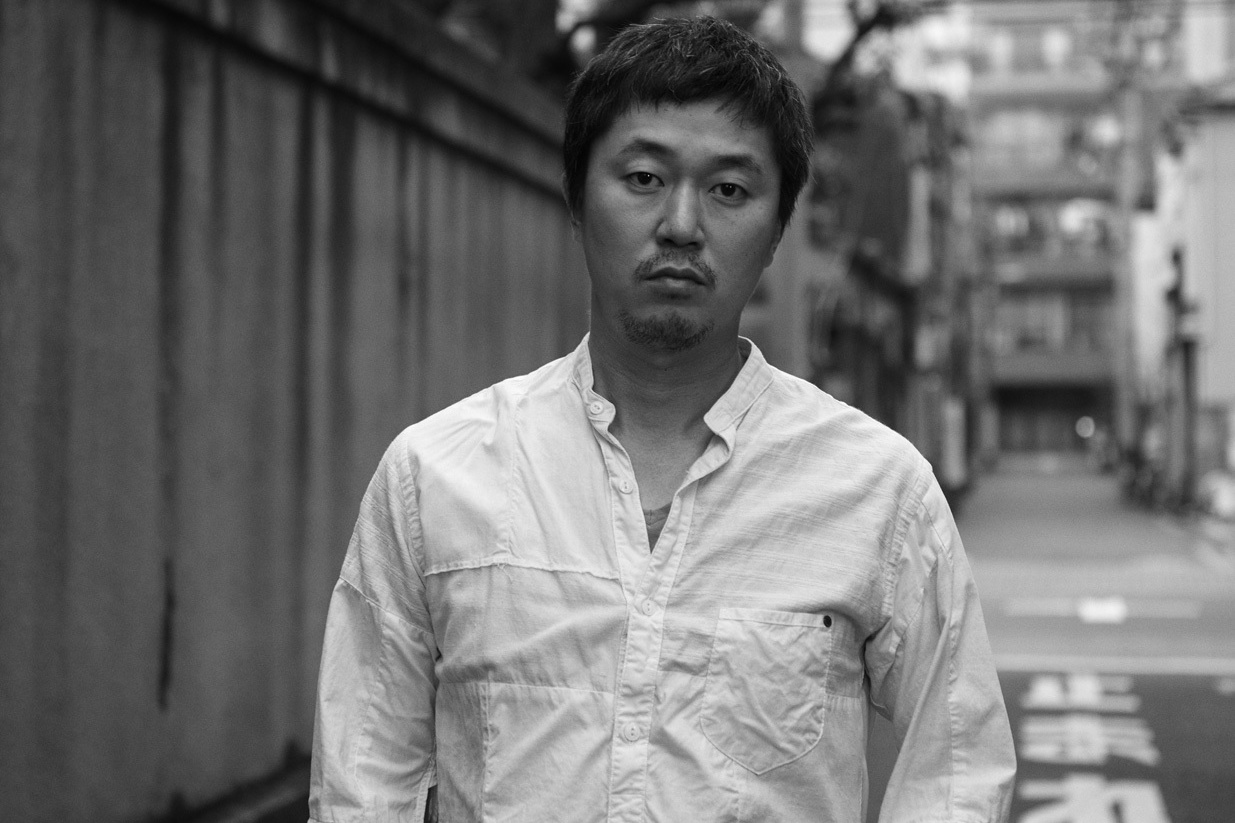 新井浩文